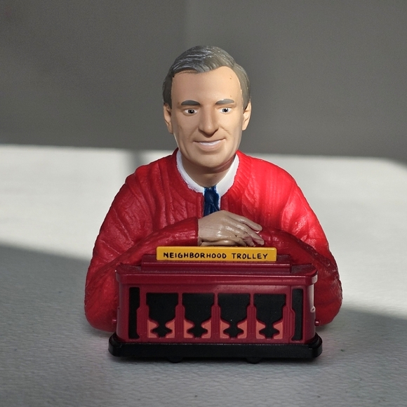 2019 Mister Rogers Talking Figurine 3.25" x 3", Fred Rogers - Picture 5 of 8